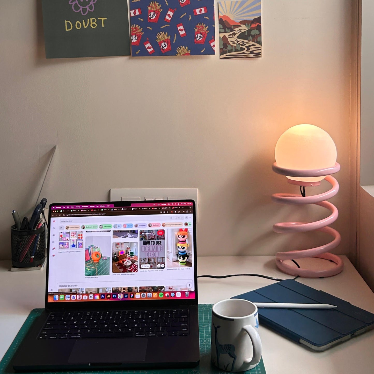 Spring Ball Lamp