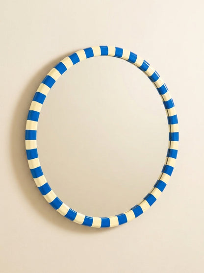 Striped round mirror